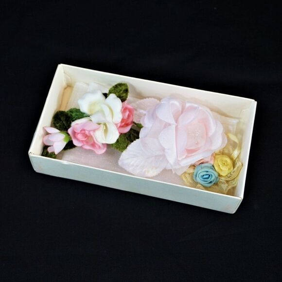 Estate Find Flower Decorations Bow Ribbon Appliques Craft Supply Wedding - Picture 2 of 11